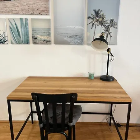 מלון דירות Harrachgasse Five 3*